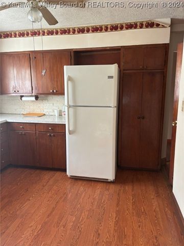 228 Calispel Ridge Road, Leon, WV 25123