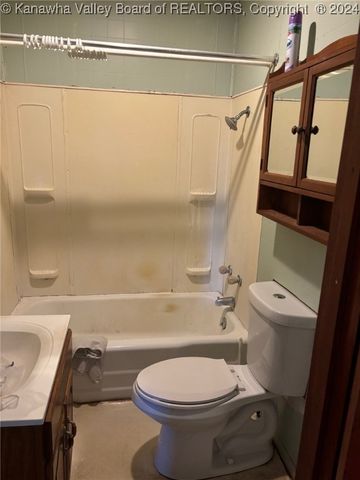 228 Calispel Ridge Road, Leon, WV 25123