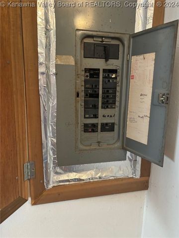 228 Calispel Ridge Road, Leon, WV 25123