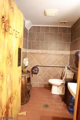 237 Haledon Ave, Haledon Boro, NJ 07508