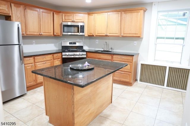 237 Haledon Ave, Haledon Boro, NJ 07508