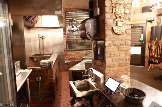 237 Haledon Ave, Haledon Boro, NJ 07508