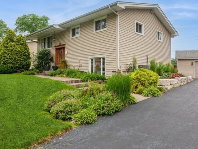 2S200 Valley Road, Lombard, IL 60148