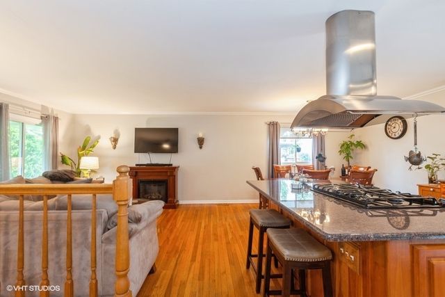 2S200 Valley Road, Lombard, IL 60148