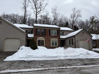 109 Goldfinch Dr, Allamuchy Twp., NJ 07840