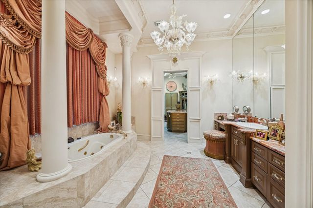 11722 Claywood Street, Bunker Hill Village, TX 77024