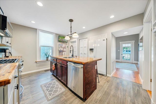 507 S College AVE, Salem, VA 24153