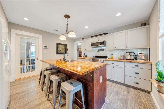 507 S College AVE, Salem, VA 24153