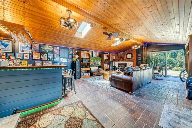 507 S College AVE, Salem, VA 24153