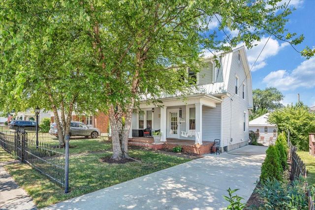 507 S College AVE, Salem, VA 24153