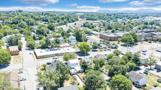 507 S College AVE, Salem, VA 24153