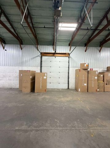 842 W 76th Street, Davenport, IA 52806