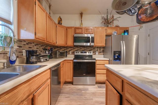 112 Grant ST, Chesapeake, VA 23320