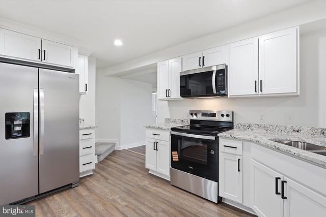 382 MISSION RD, Harpers Ferry, WV 25425