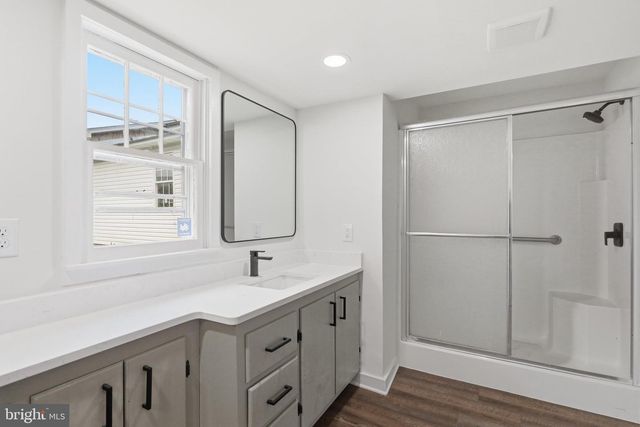 382 MISSION RD, Harpers Ferry, WV 25425