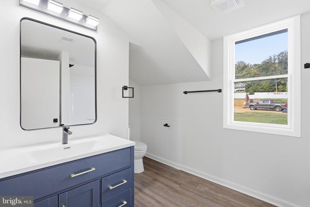 382 MISSION RD, Harpers Ferry, WV 25425