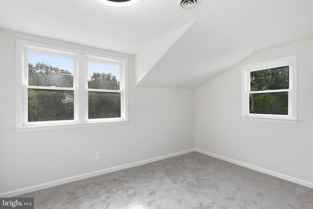382 MISSION RD, Harpers Ferry, WV 25425