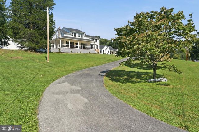 382 MISSION RD, Harpers Ferry, WV 25425
