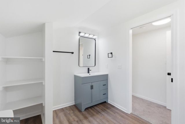 382 MISSION RD, Harpers Ferry, WV 25425