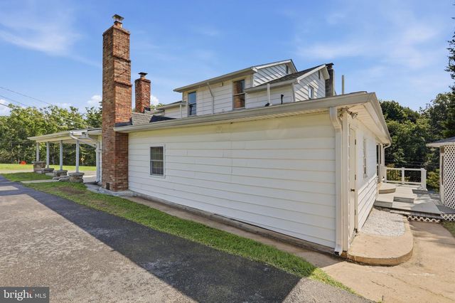 382 MISSION RD, Harpers Ferry, WV 25425