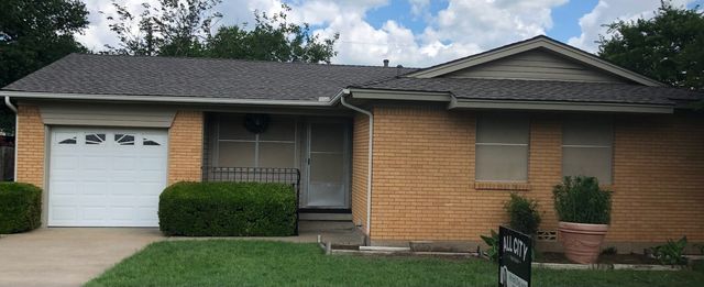 1111 S Ridgeway Drive, Cleburne, TX 76033
