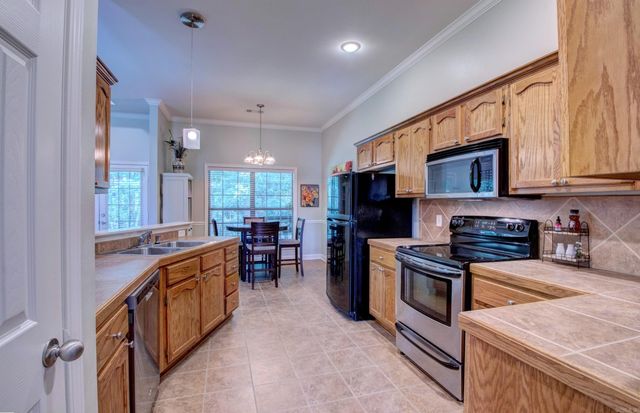 3816 Legacy Village Dr., Benton, AR 72015