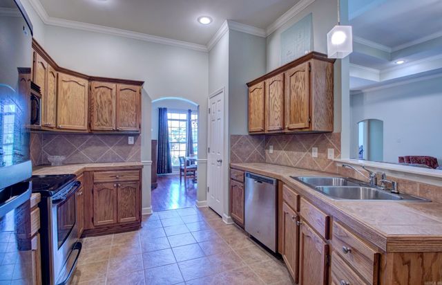 3816 Legacy Village Dr., Benton, AR 72015