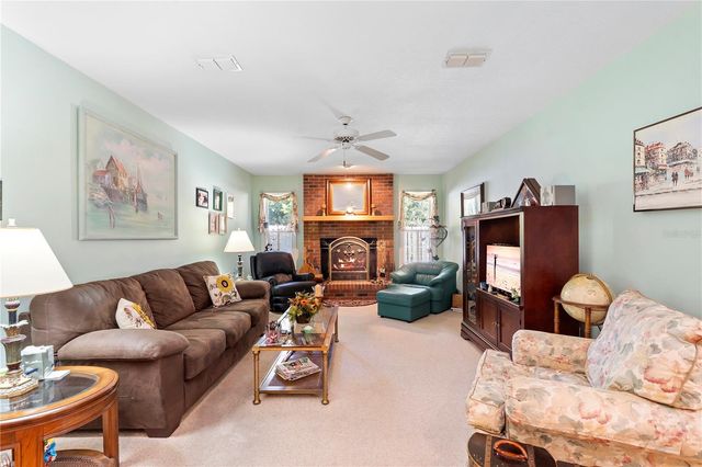 301 LAFAYETTE PLACE, Deland, FL 32720