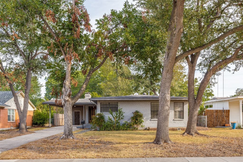 618 Newberry Drive, Richardson, TX 75080