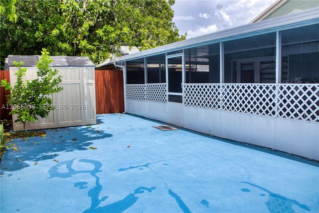 14348 SW 103rd St, Miami, FL 33186