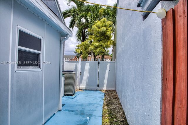 14348 SW 103rd St, Miami, FL 33186