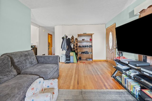 312 Debbie Lane, Williamsport, IN 47993