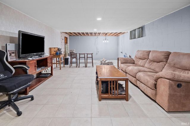 312 Debbie Lane, Williamsport, IN 47993