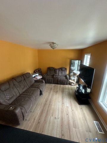 16113 Tipton Ct, South Chesterfield, VA 23834