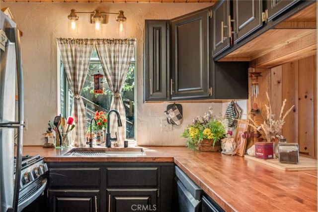 33459 Music Camp Drive, Arrowbear, CA 92382