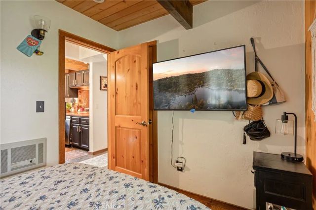 33459 Music Camp Drive, Arrowbear, CA 92382