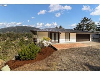 213 UNIVERSITY Ave, Manzanita, OR 97130