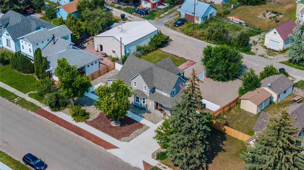 215 S Spruce Street, Townsend, MT 59644 photo 2