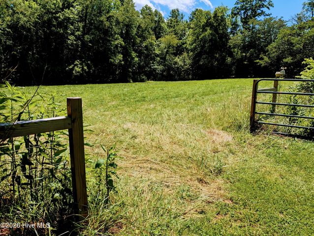 169 E Vineyard Road, Hayesville, NC 28904