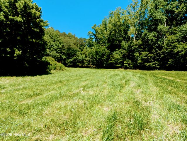 169 E Vineyard Road, Hayesville, NC 28904
