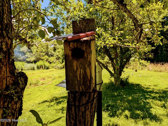 169 E Vineyard Road, Hayesville, NC 28904
