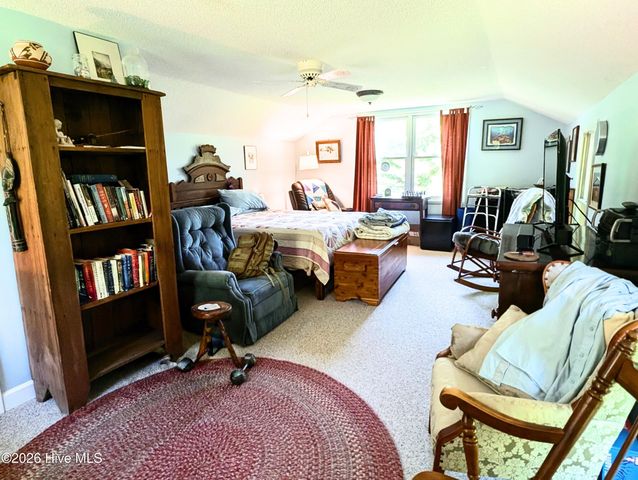 169 E Vineyard Road, Hayesville, NC 28904