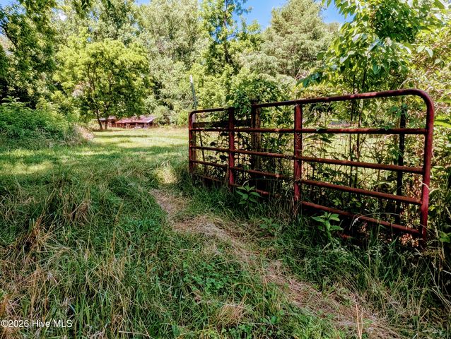 169 E Vineyard Road, Hayesville, NC 28904