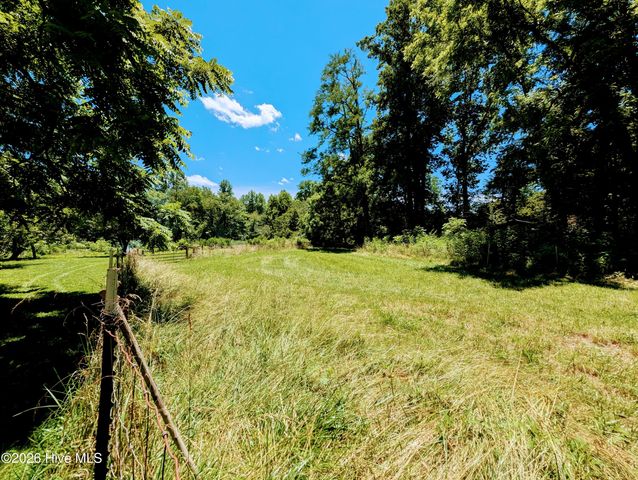 169 E Vineyard Road, Hayesville, NC 28904