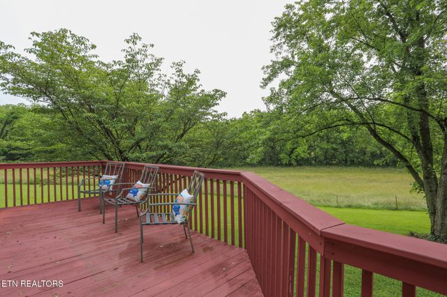 641 W Fork Rd, Loudon, TN 37774
