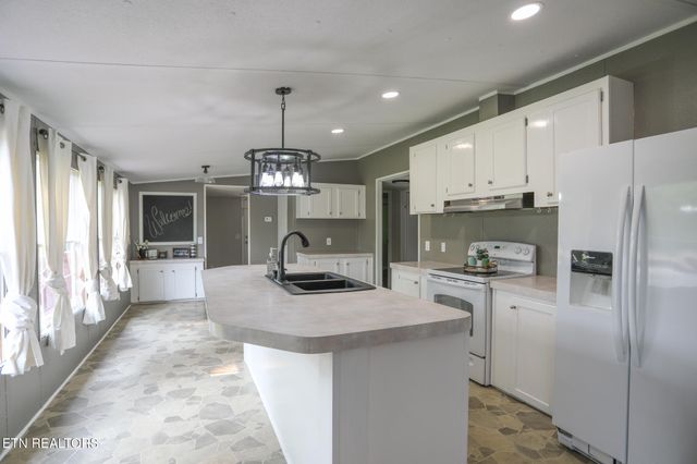 641 W Fork Rd, Loudon, TN 37774
