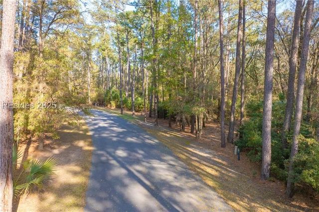 16 Vista Blvd W, St Helena Island, SC 29920