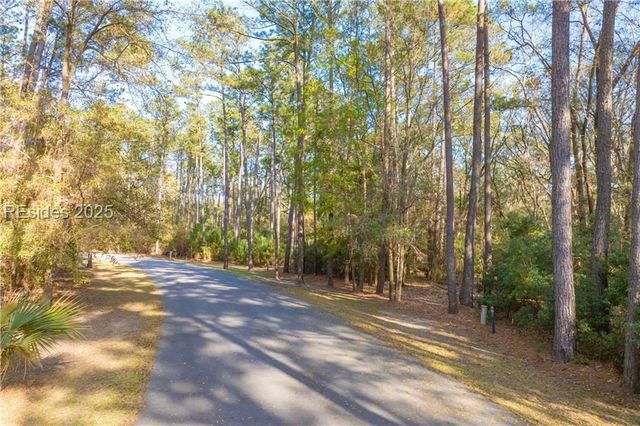 16 Vista Blvd W, St Helena Island, SC 29920