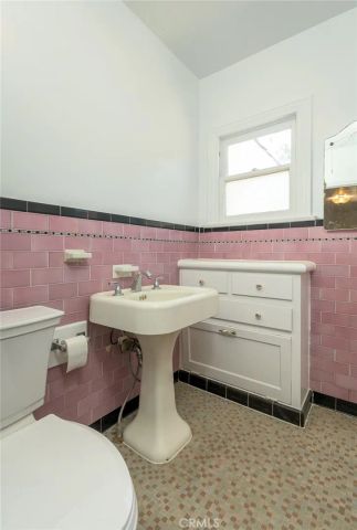 1157 N Isabel, Glendale, CA 91207