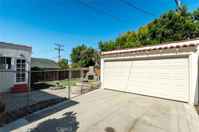 1157 N Isabel, Glendale, CA 91207